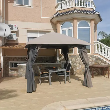 Villa Rojales
